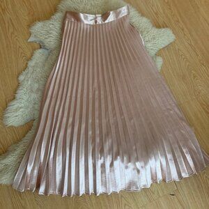 Pleated Metallic Pink Chicwish Skirt